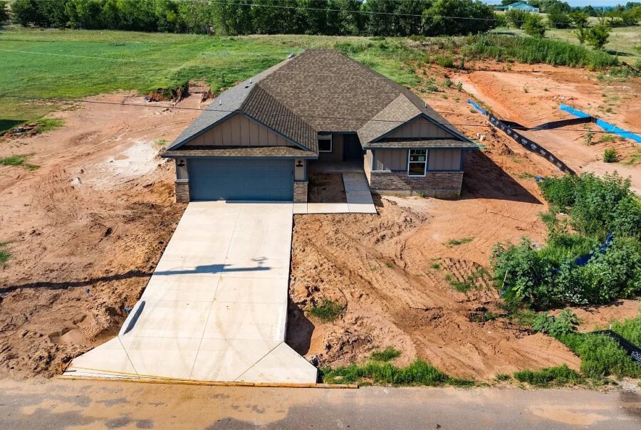 1930 Eli Avenue Tuttle, OK 73089 Interior Photo 6