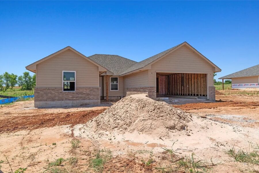 1929 Eli Avenue Tuttle, OK 73089 Interior Photo 2